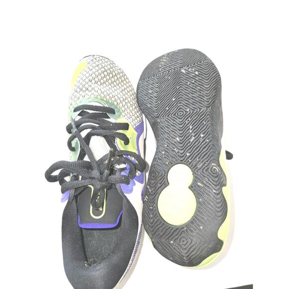 SIZE 10.5 MEN'S NIKE RENEW ELEVATE II WHITE MULTICOLOR CW3406-101 BASKETBALL - Picture 8 of 13